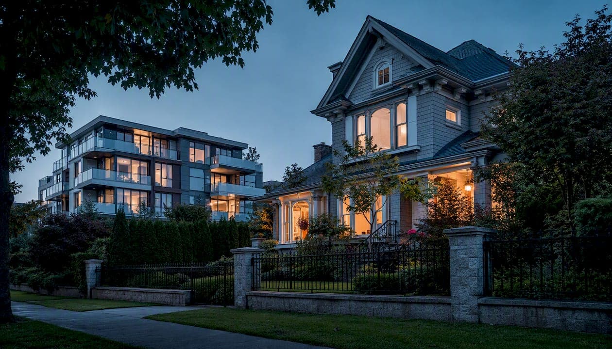 Fee Simple vs Condo: Which Ownership Type Fits You?